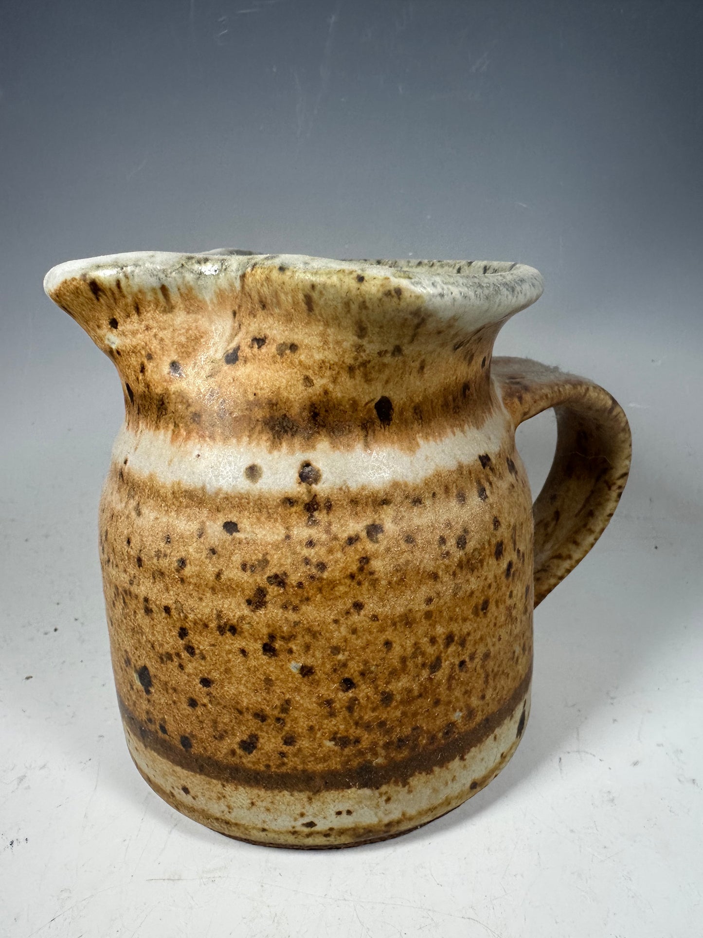 
                  
                    Pitcher
                  
                